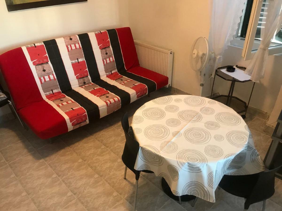 Apartman Gracin Примоштен Экстерьер фото